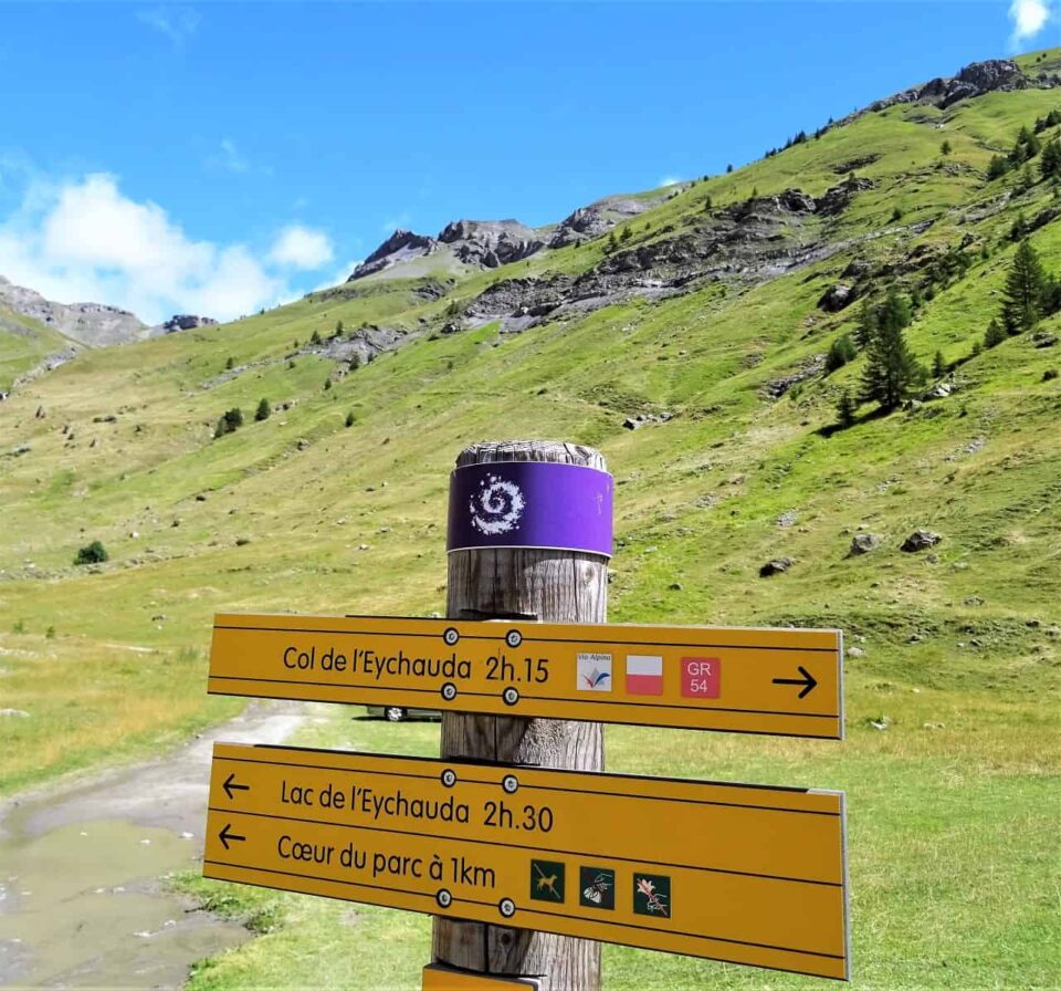 Wegweiser auf meinem Wanderweg der Vorbereitungen für die Alpenüberquerung
