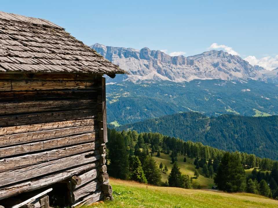 Berghütte für mögliche Unterkünfte in den Bergen