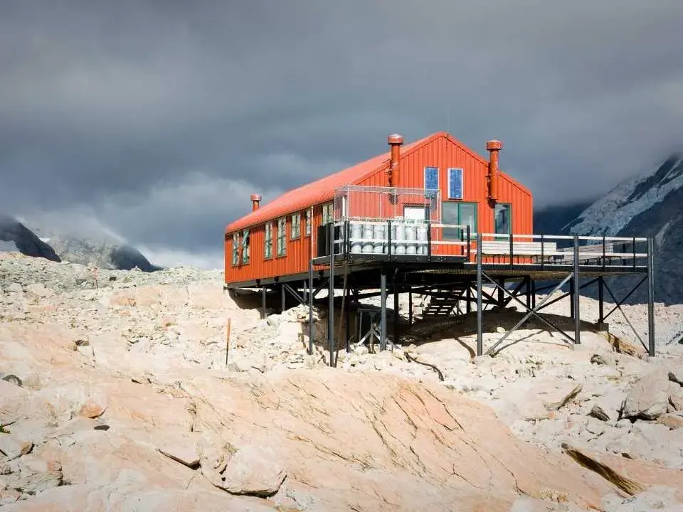 Berghütte als Unterkünfte in den Bergen