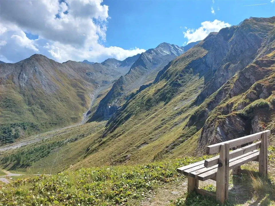 Blick auf die Samnauner Bergwelt vom Wanderweg Schmugglertour Samnaun vom Zeblasjoch über Salaaser Sattel, Viderjoch und Greitspitz