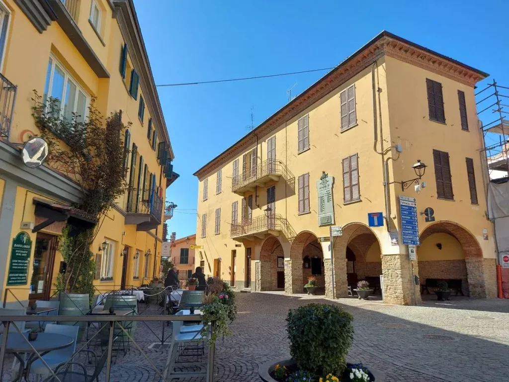Barolando Weinkeller in der Altstadt von Barolo