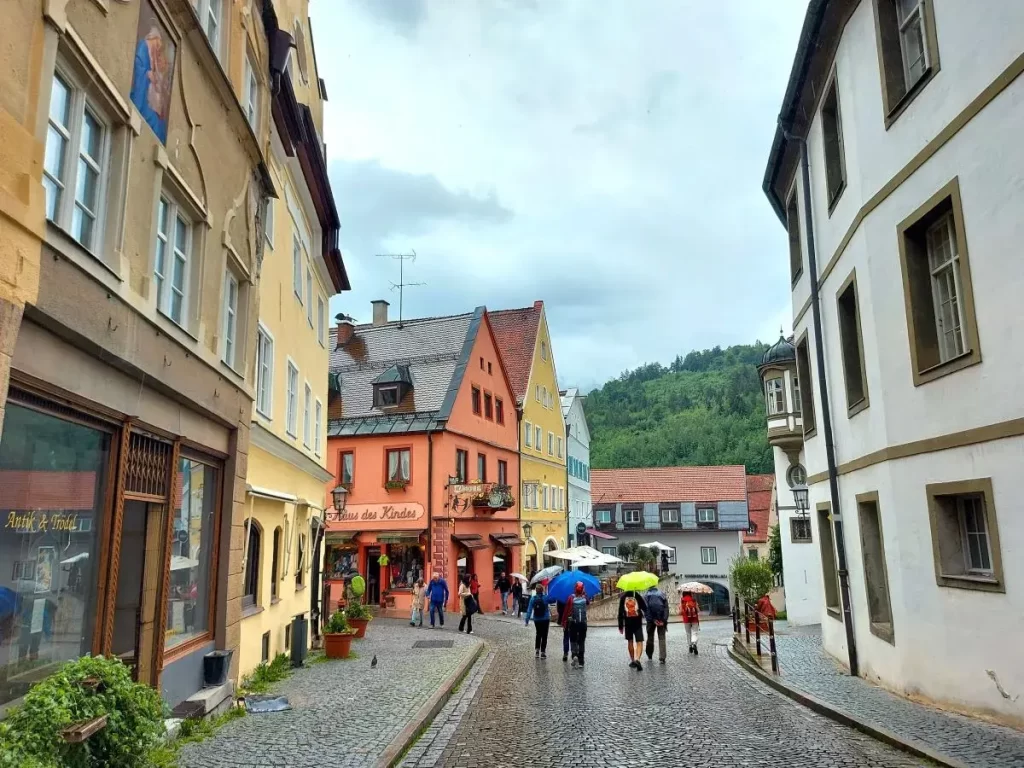 Unsere Stadtwanderung durch die Altstadt von Füssen bei Regen