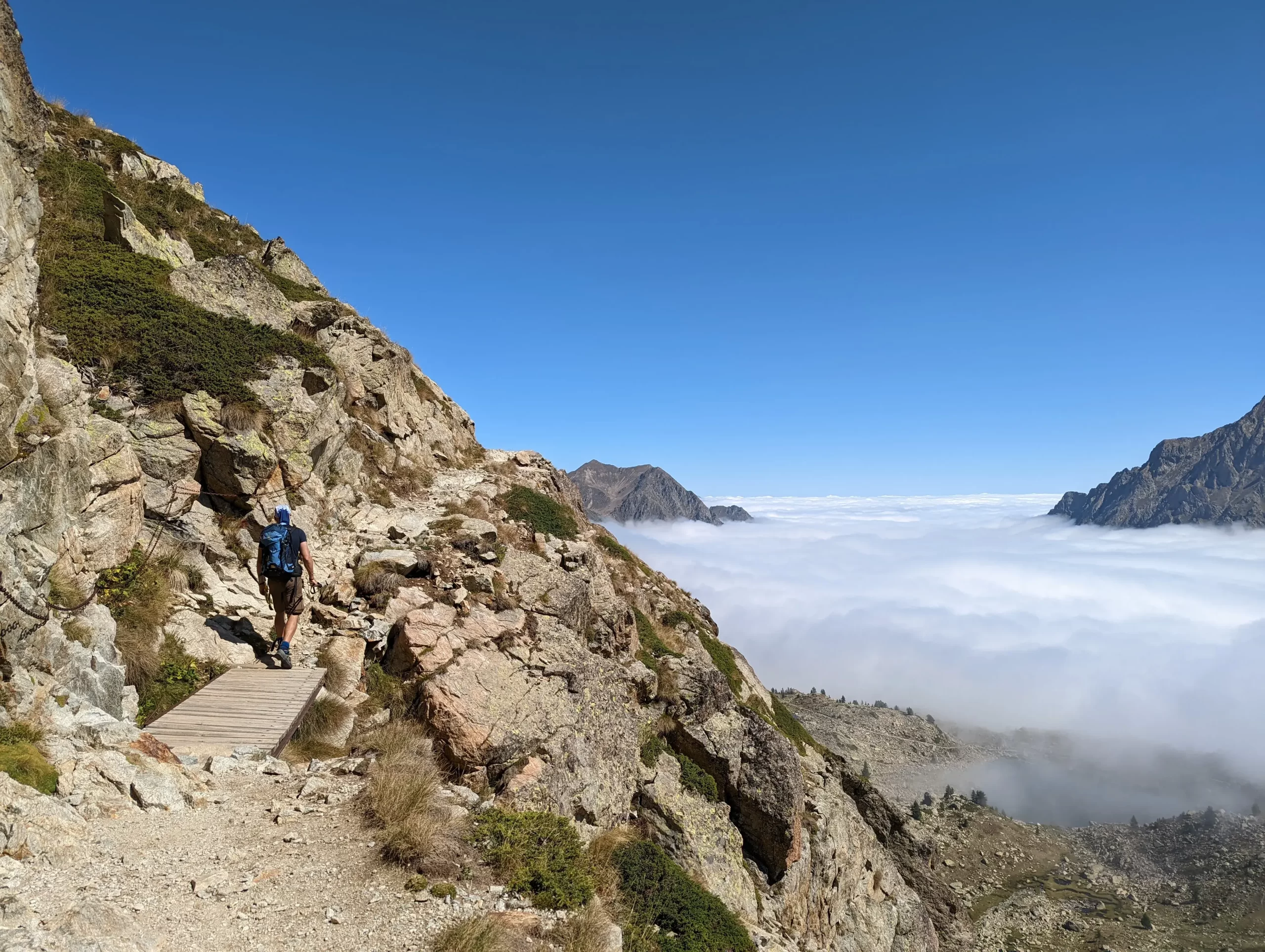 Hangwanderweg auf dem Tour du Lausfer vom Colle di Sant'Anna zum Col du Lausfer