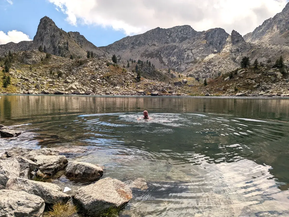 Jan beim Schwimmen im Lago di Sant'Anna