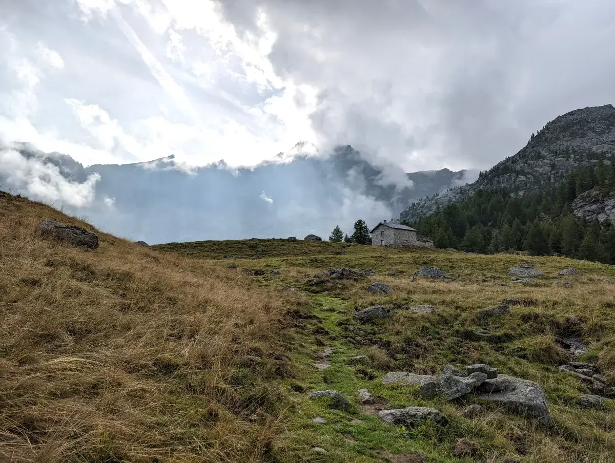 Alpe Foppa unterhalb des Lago di Dres