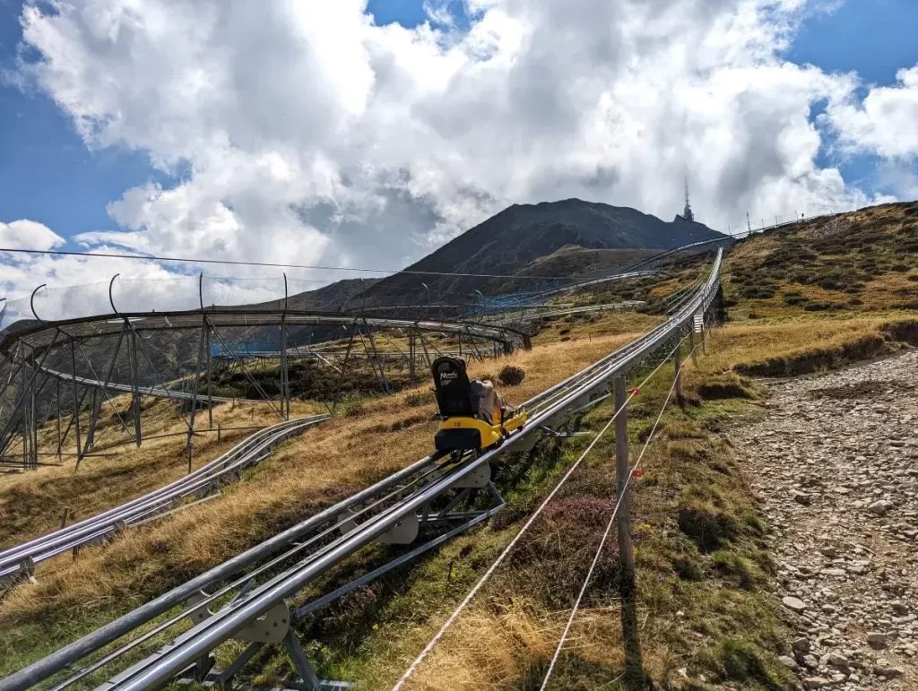 Sommerrodelbahn an der Alpe Foppa auf dem Monte Tamaro