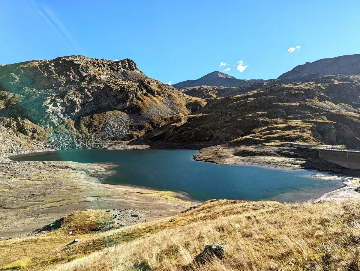 Stausee Lago Agnel im Gran Paradiso Nationalpark im Piemont