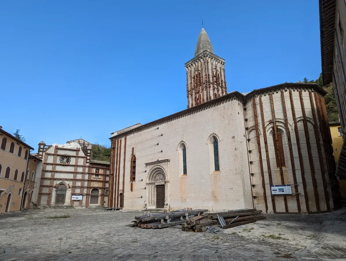Einst der belebte Hauptplatz der Altstadt von Visso in den Marken Italien