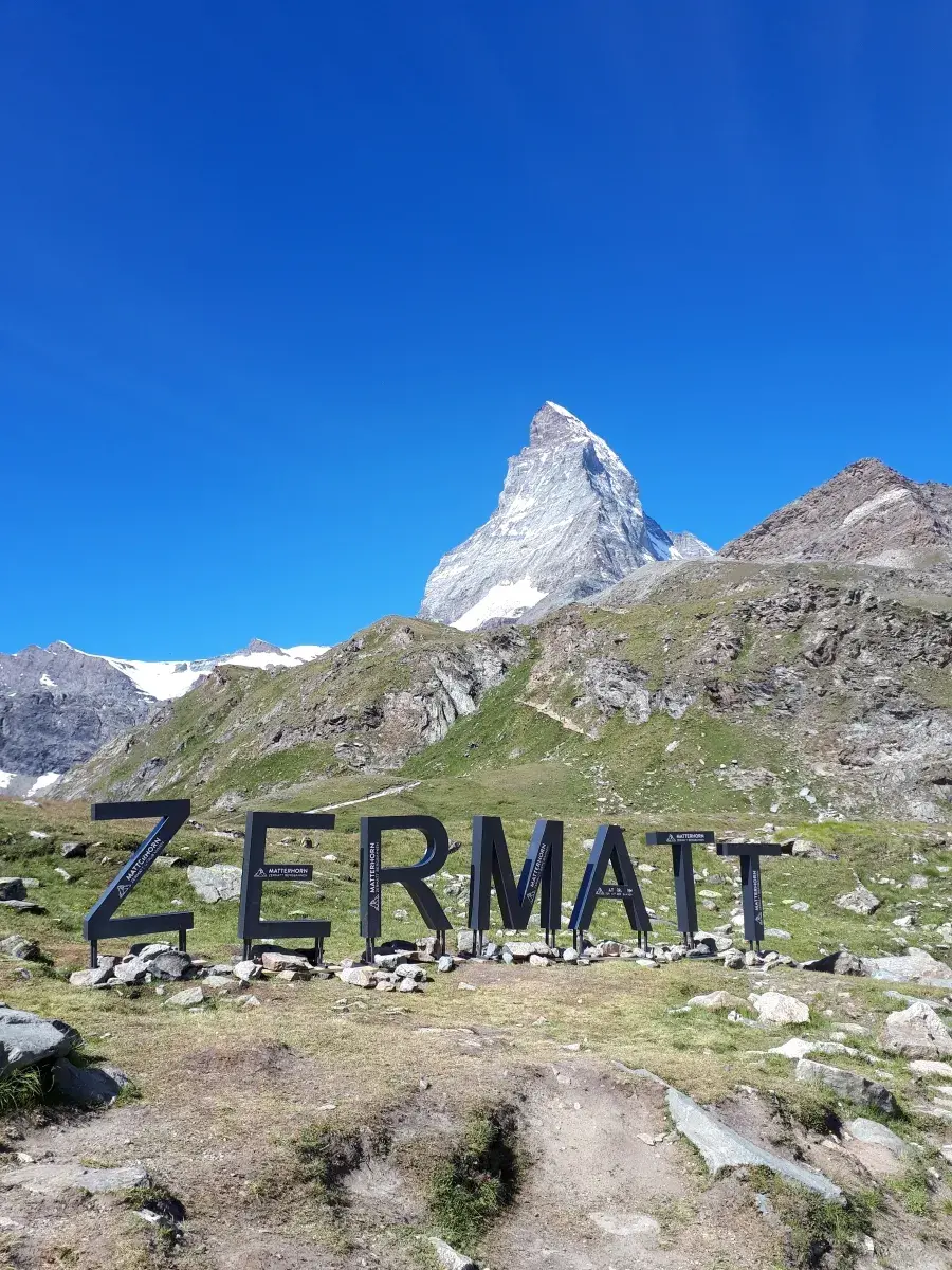 Matterhorn Aussichtspunkt am Schwarzsee im Sommer