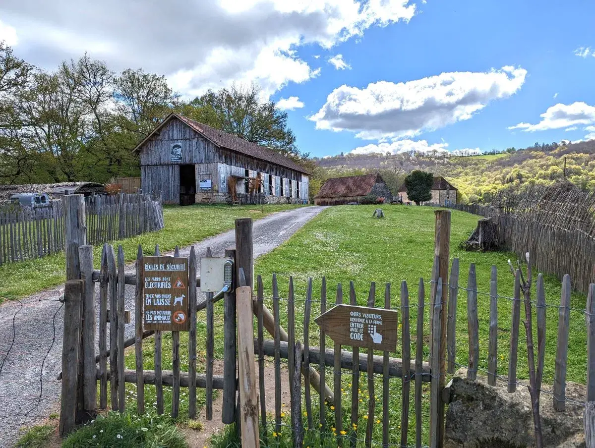 Die Farm von La Madeleine am Vezere Fluss