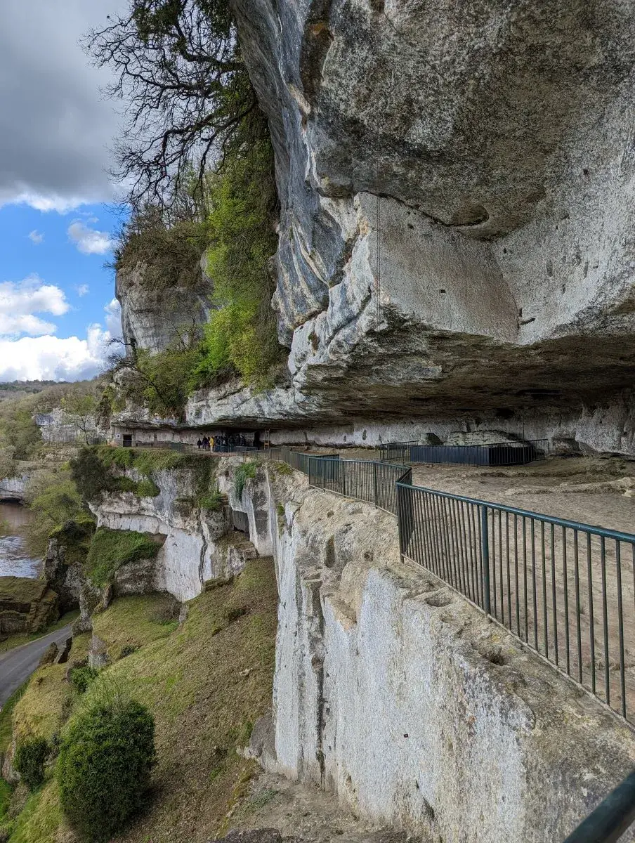 Höhle von La Roque Saint-Christoph im Vezere Tal