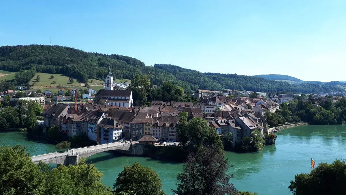 Blick auf den schweizerischen Teil der Stadt Laufenburg am Rhein
