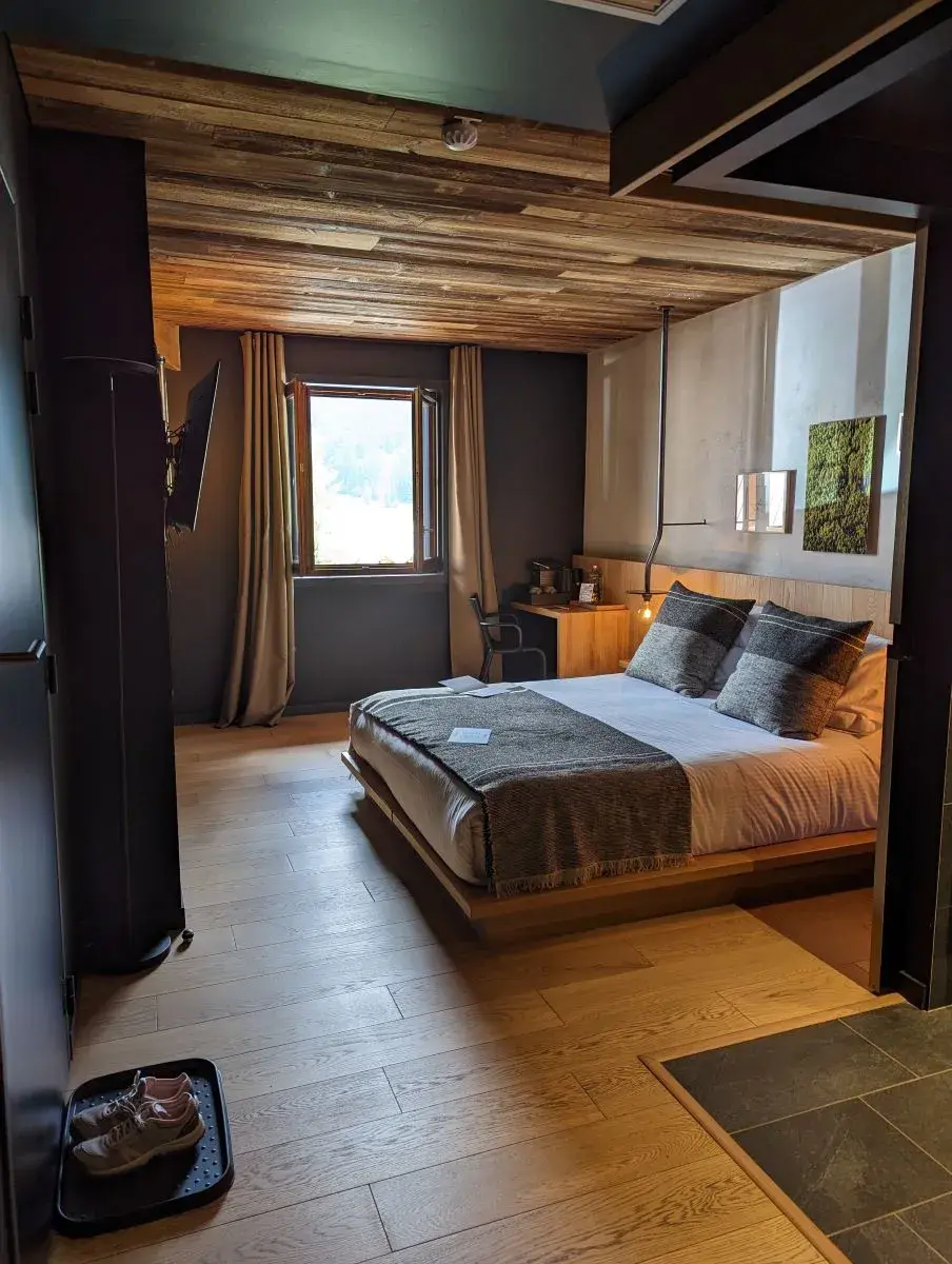 Mein Hotelzimmer von Le Monetier in Serre Chevalier im Sommer