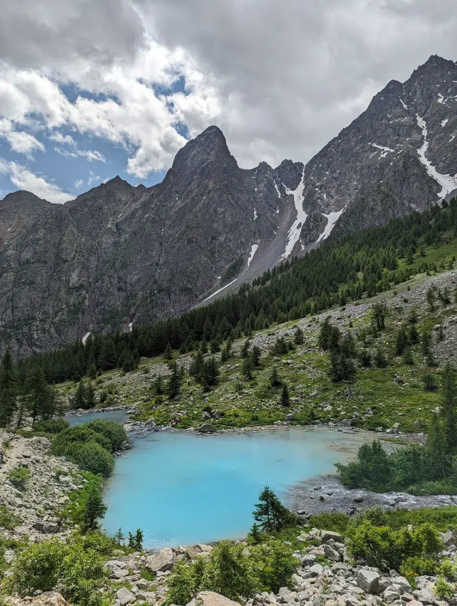 Wanderung zum Lac de la Douche in Serre Chevalier im Sommer