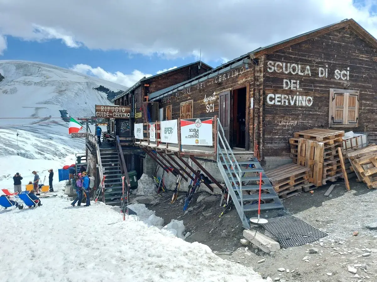 Rifugio Guide del Cervino auf der Testa Grigia