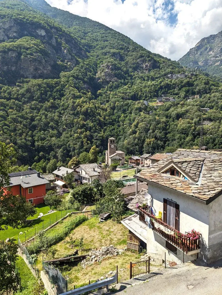 Tour d’Héréraz im unteren Lystal