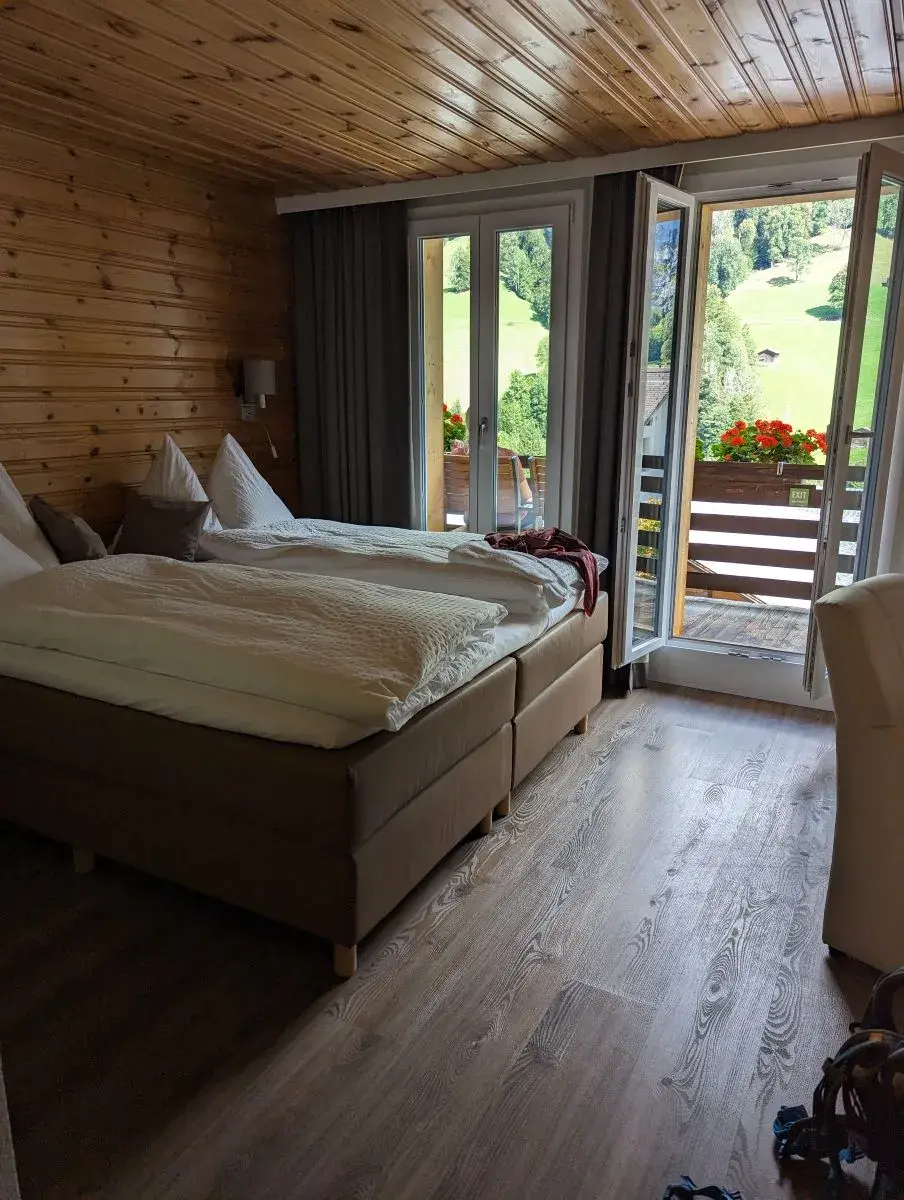 Zimmer im Hotel Silberhorn in Lauterbrunnen, auf der Etappe 13 der ViaBerna