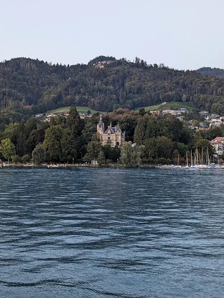 Schloss Hünegg am Thunersee