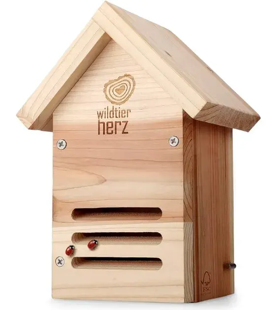 Insektenhotel aus Holz