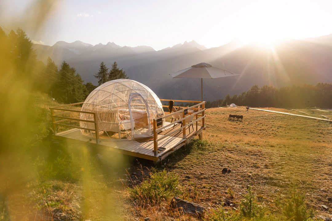 Bubble Hotel inmitten der Bergwelt der Hanningalp, eine wirklich spezielle Übernachtung in der Schweiz